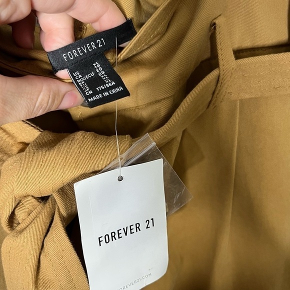 FOREVER 21 Paperbag Waist Tie Camel Pants Sz XL - Picture 4 of 6